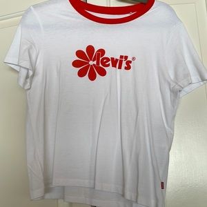 Levis short tee. Small.  New.